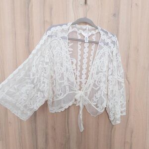 LC Lauren Conrad Cream Lace Wrap Cover